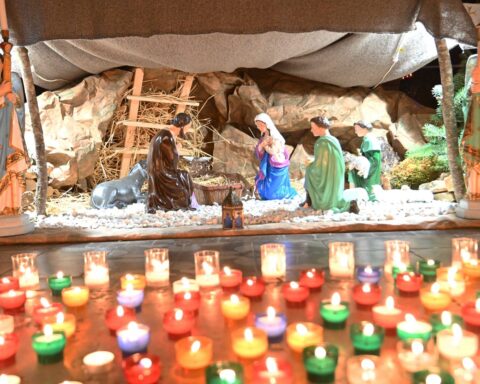 La hausse des crèches de Noël dans les mairies françaises suscite des inquiétudes sur la laïcité