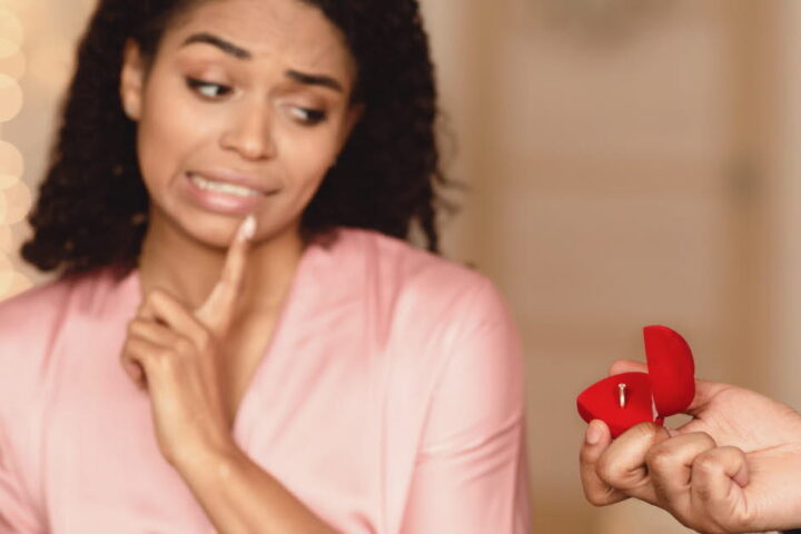 La peur de l'engagement : comprendre les mécanismes psychologiques et sociaux d'une réalité actuelle