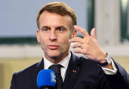 La polémique sur le projet de labellisation des médias par Macron se poursuit