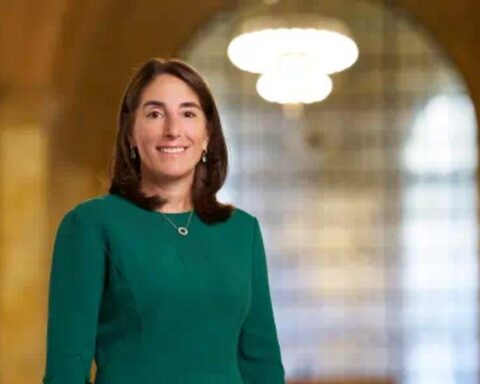 La présidente de la Fed de Cleveland, Beth Hammack, exclut toute réduction des taux d'intérêt à l'avenir