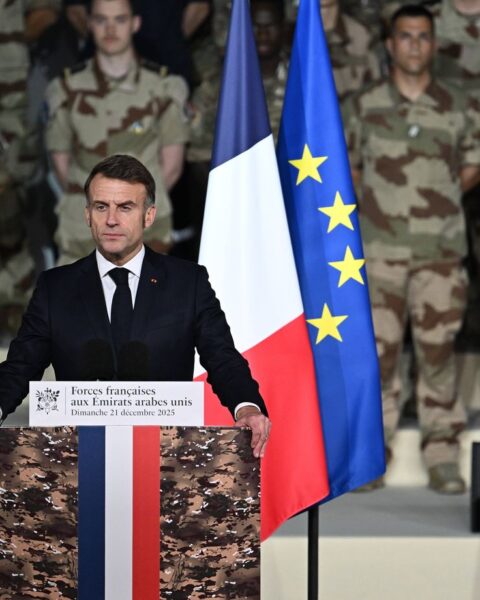 Lancement de la construction d'un nouveau porte-avions de 310 mètres par Emmanuel Macron