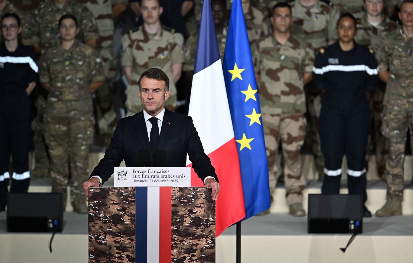 Lancement de la construction d'un nouveau porte-avions de 310 mètres par Emmanuel Macron