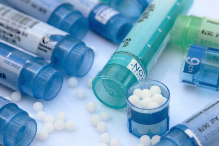 L’ANSM rappelle que les médicaments homéopathiques ne remplacent pas les vaccins contre la grippe
