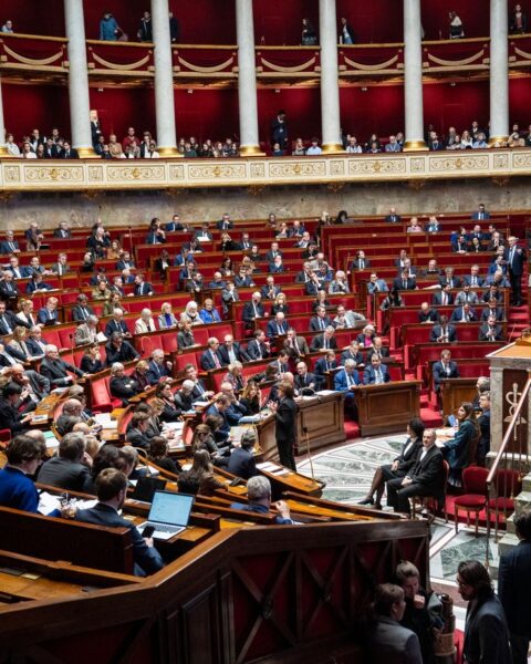 Le budget de la Sécurité sociale pour 2026 approuvé avec des modifications significatives et un compromis politique