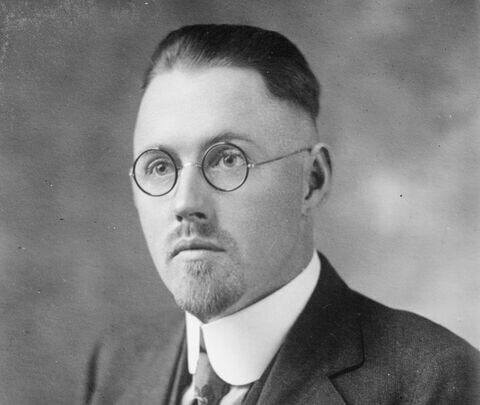 Le médecin charlatan John Brinkley et ses greffes de testicules de bouc au Kansas au début du XXe siècle