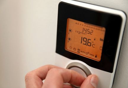 Le ministre de l'Economie annonce le report de l'obligation de thermostats connectés à 2030