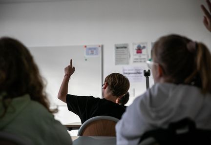 Le ministre de l'Éducation réfléchit à rendre facultatifs les groupes de besoin instaurés en 2024
