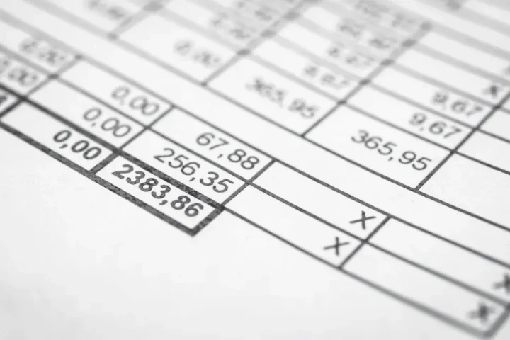 Le passage aux 35 heures sera enfin bénéfique en 2026 : les véritables impacts de cette loi sur votre salaire.