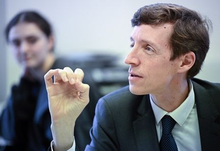 Le Sénat adopte la suppression de 4 000 postes d'enseignants dans le budget de l'État pour 2026