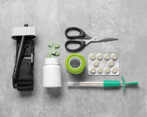 Le véritable scandale : quatre pratiques quotidiennes qui grèvent silencieusement la sécurité sociale.