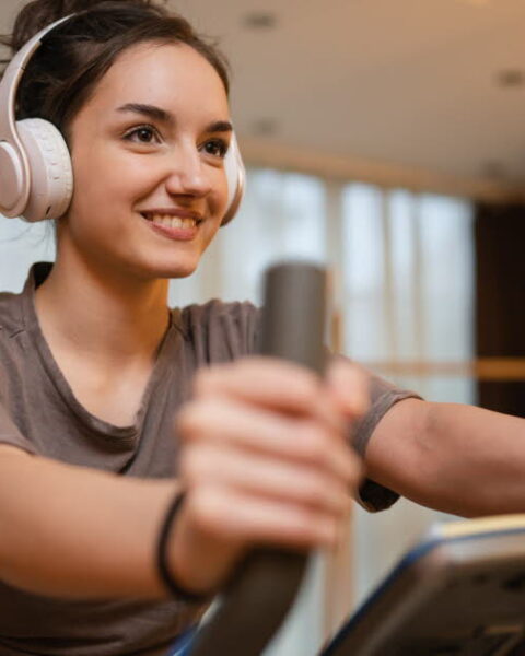 Les bienfaits du vélo d’intérieur pour la santé et l'ergonomie corporelle