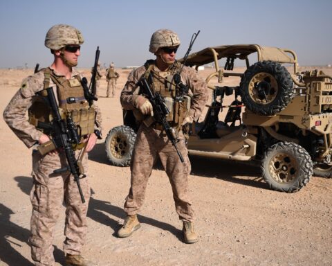 Les jeunes militaires américains se tournent vers le trading de cryptomonnaies sur les bases militaires