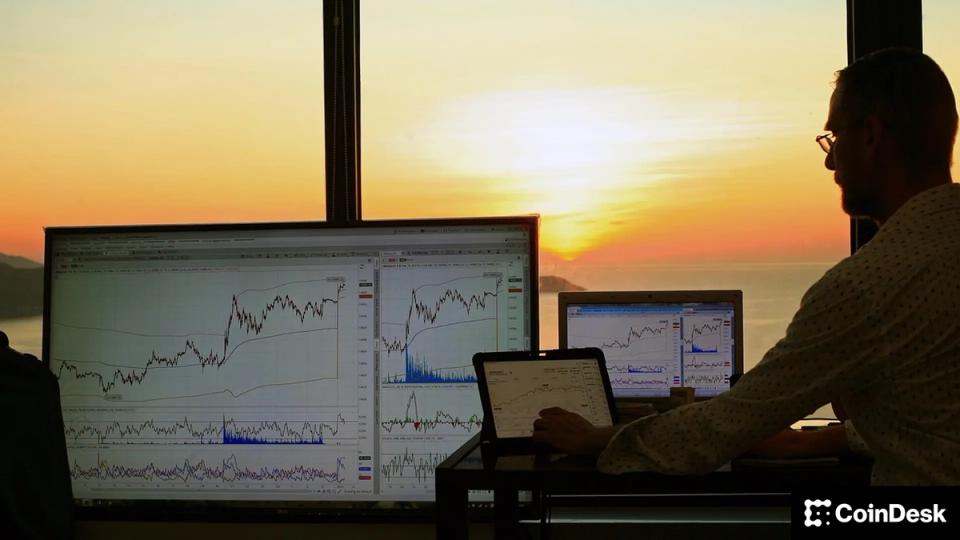 Les marchés de la cryptomonnaie en baisse alors que le Bitcoin subit des prises de bénéfices en fin d'année