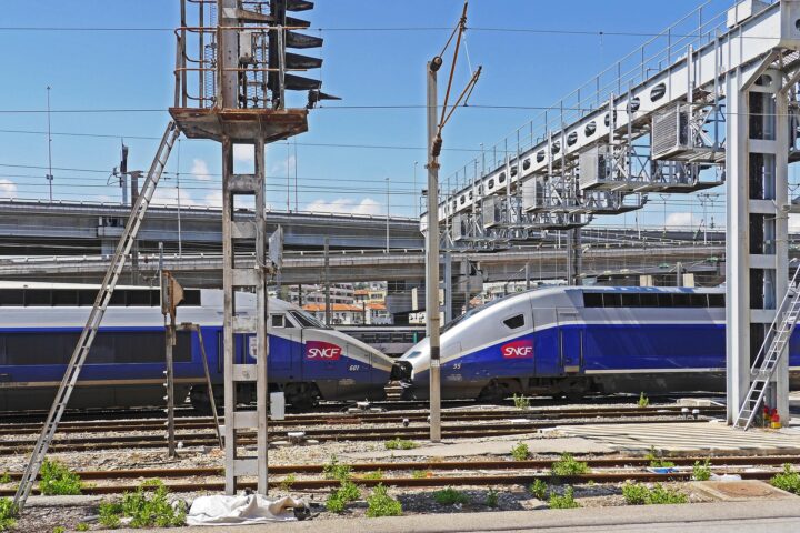 Les tarifs des billets de train Ouigo connaissent une hausse significative.