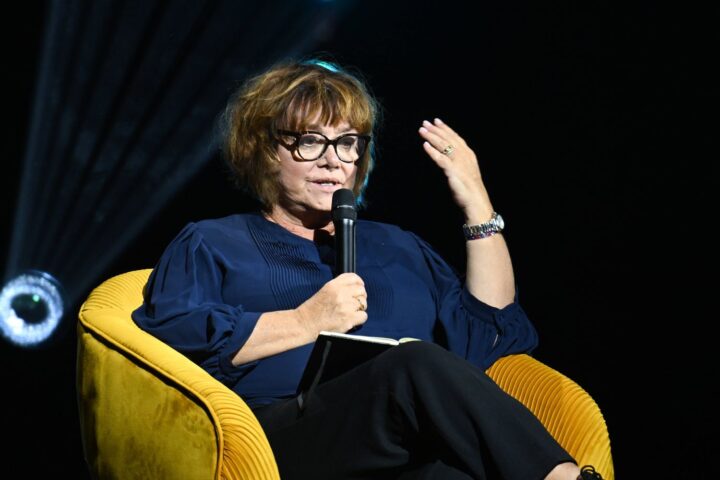 LFI saisit l'Arcom après les propos controversés de Nathalie Saint-Cricq sur Franceinfo