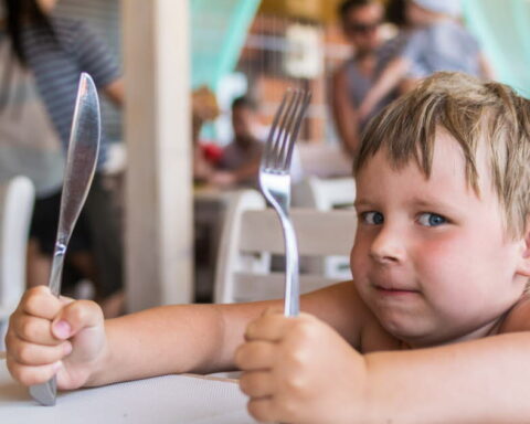 L'impact de la faim sur l'humeur : une étude révèle le rôle de la perception consciente