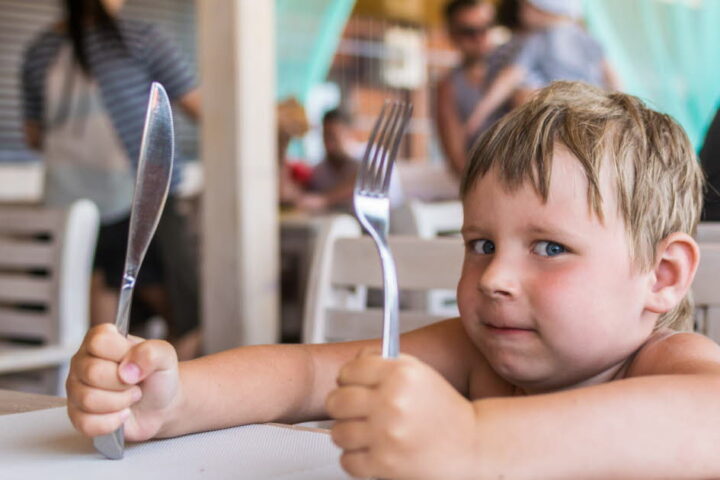 L'impact de la faim sur l'humeur : une étude révèle le rôle de la perception consciente