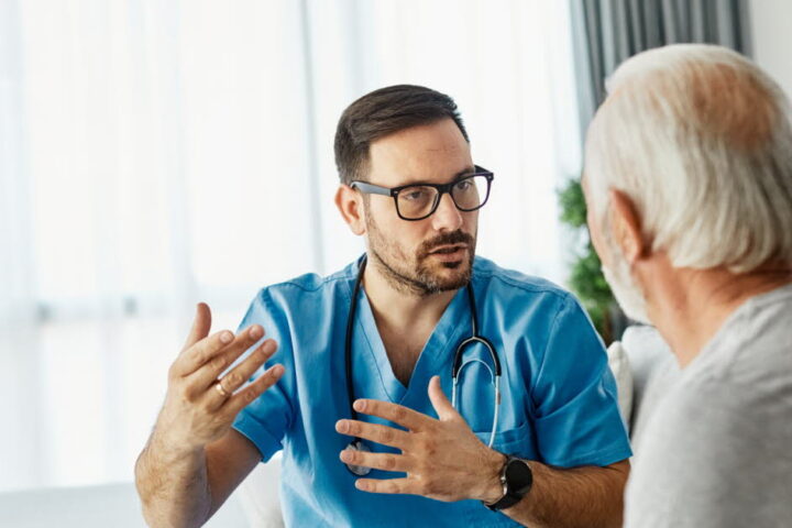 L'impact de l'elderspeak sur le bien-être des personnes âgées en milieu gériatrique