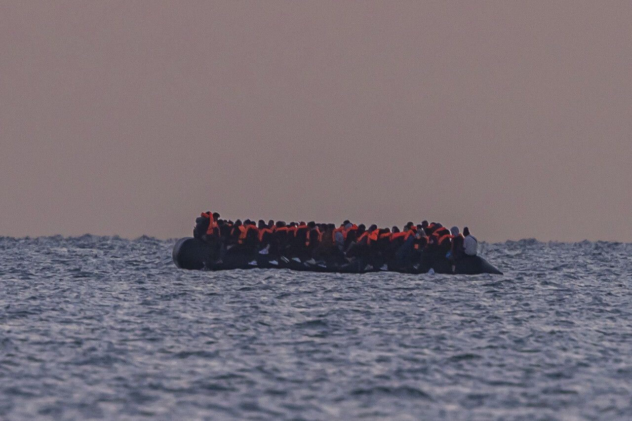 L'union européenne durcit sa politique migratoire avec l'envoi de migrants hors de ses frontières