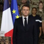 Macron annonce le lancement de la construction d'un nouveau porte-avions pour remplacer le "Charles-de-Gaulle"