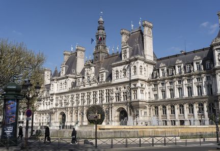 Municipales 2026 : la droite et l'extrême droite divisées pour Paris