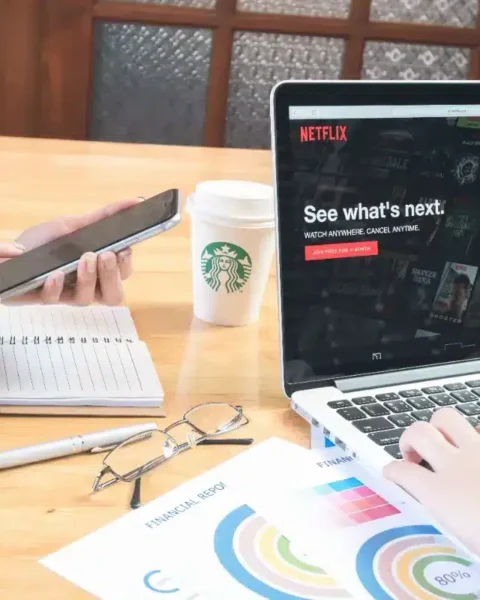Netflix au travail : les conséquences réelles en cas de surprise de votre employeur.