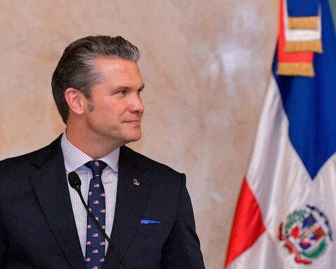 Pouvait-on poursuivre Pete Hegseth pour une frappe maritime présumée ?