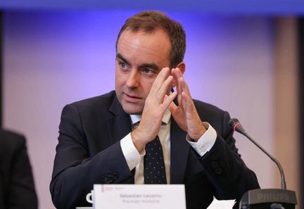Sébastien Lecornu avertit que l'absence de budget constitue "le vrai danger pour le pays" dans une lettre aux entrepreneurs