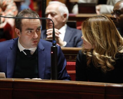 Sébastien Lecornu rassure les entrepreneurs et avertit sur l'importance du budget 2026