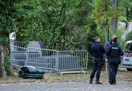 Un étudiant condamné à un an de prison avec sursis pour avoir profané la tombe de Robert Badinter