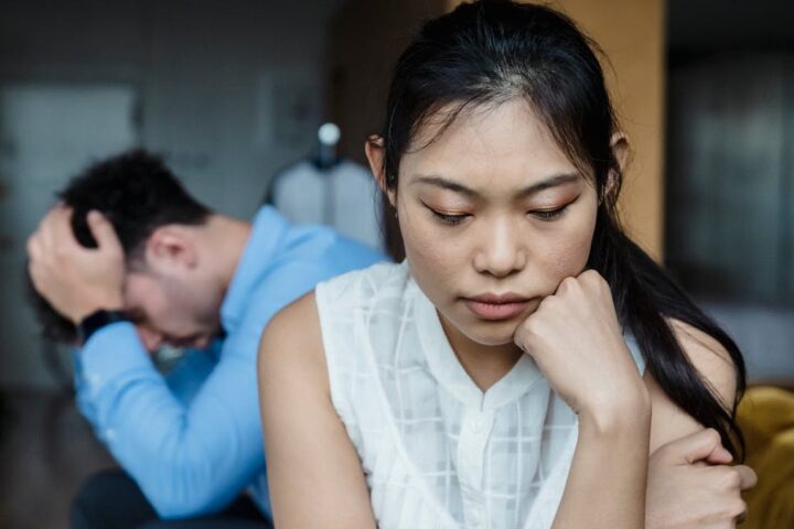 Un homme poursuit son ex-fiancée en Chine pour récupérer 30 000 yuans, accusant un manque de travail et d’appétit