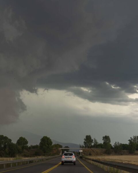 Vigilance orange pluie-inondation pour les Pyrénées-Orientales et la Haute-Corse en raison de fortes précipitations