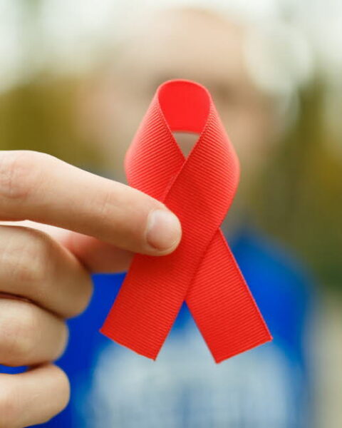 VIH : plus de 5 100 nouvelles contaminations en France en 2024