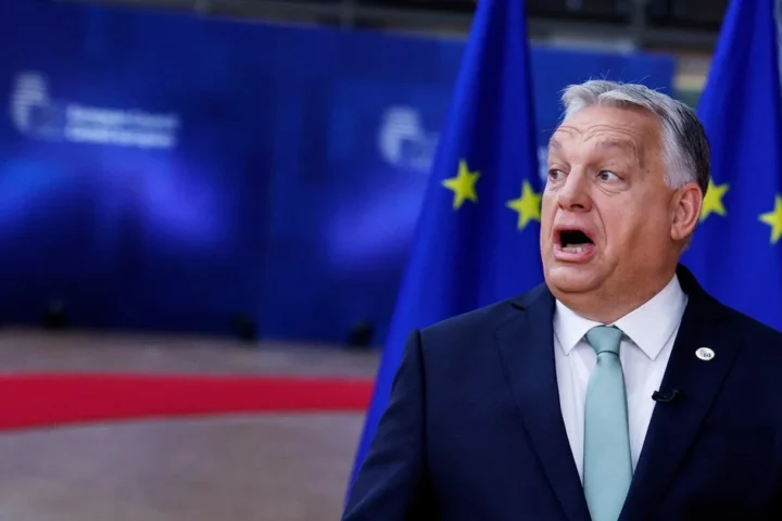Orban affirme que l’UE pourrait s’effondrer malgré la loyauté de la Hongrie