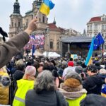 Une polémique politique autour du drapeau ukrainien sur le pont Charles à Prague