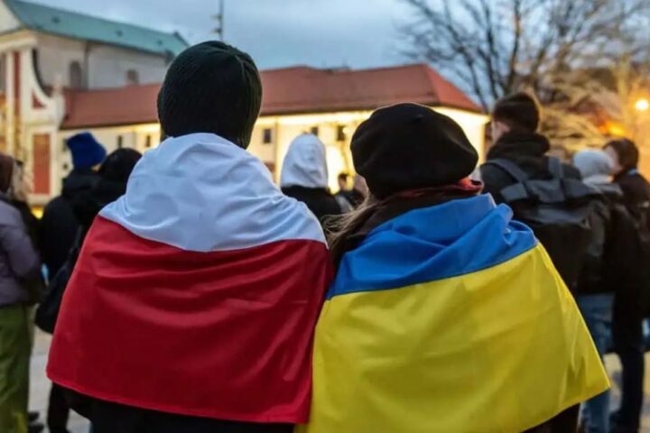 La Pologne envisage une réduction progressive de l’aide exceptionnelle aux réfugiés ukrainiens