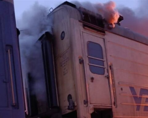 Une attaque de drones russes frappe un train civil dans la région de Kharkiv