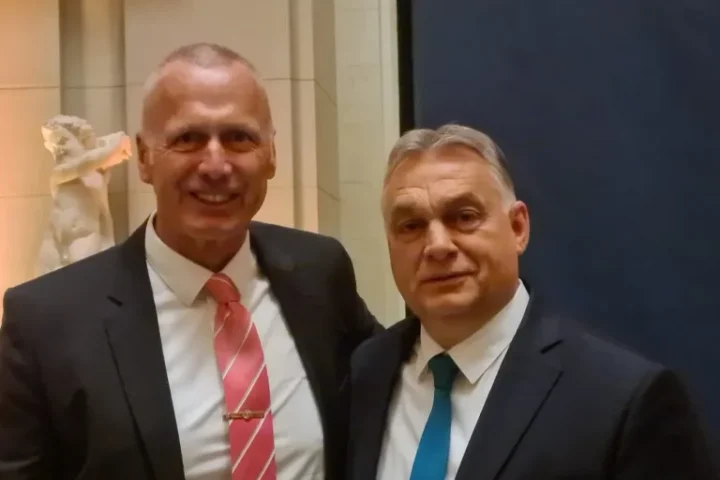 Un influenceur sans couverture officielle au service des récits du Kremlin en Hongrie