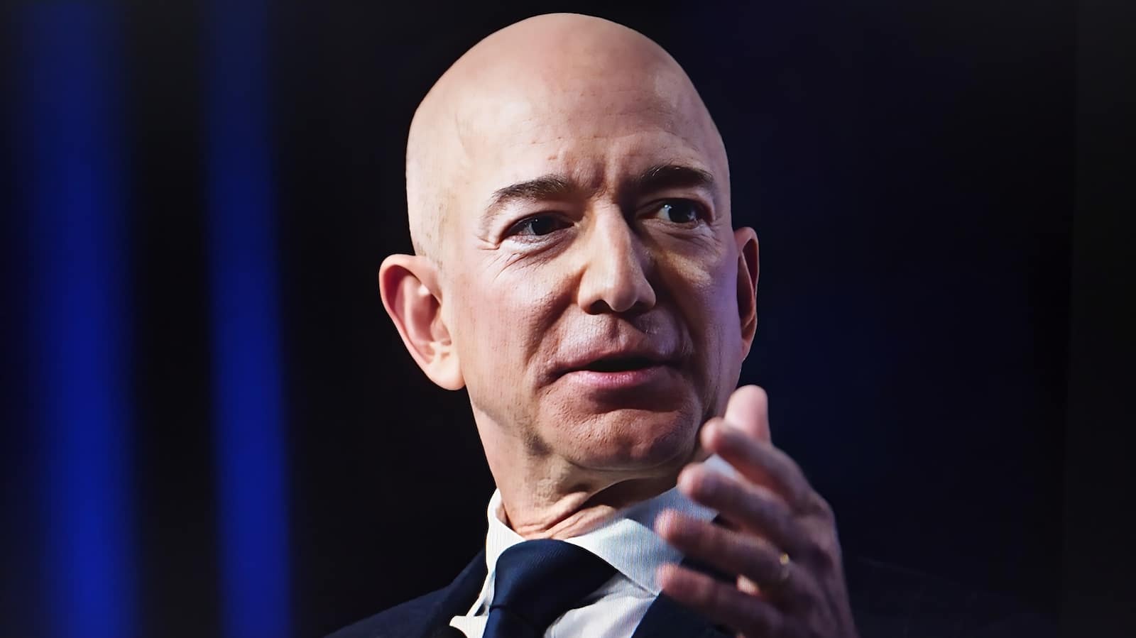 Bezos investit dans un réseau satellite souverain pour rivaliser avec Starlink.