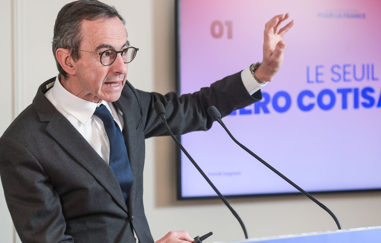 Bruno Retailleau accuse Ursula von der Leyen d'être la « fossoyeuse de l'Europe » à Saint-Pierre-des-Corps