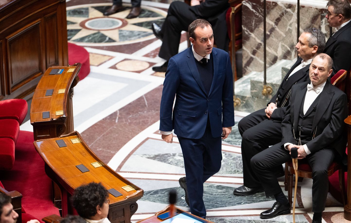 Budget 2026 : Lecornu prêt à utiliser de nouveau le 49.3 face à une Assemblée divisée
