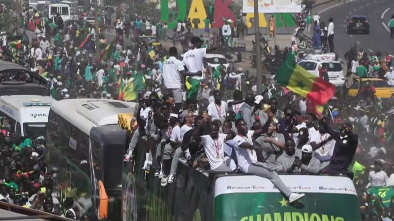 CAN 2025 : Dakar célèbre le retour triomphal des champions d'Afrique.