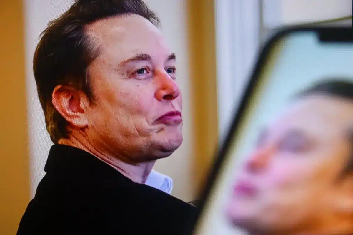 Dans 10 à 20 ans, Elon Musk envisage un avenir où l'IA supprime le besoin de travail et d'argent.