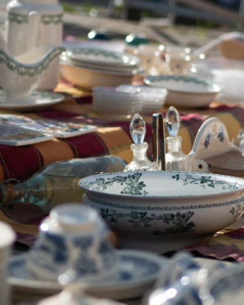 Des assiettes vintage pourraient contenir des métaux lourds toxiques pour la santé