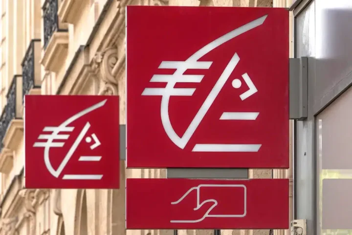 Des prélèvements inexpliqués sur des milliers de comptes : une erreur majeure dans les banques.