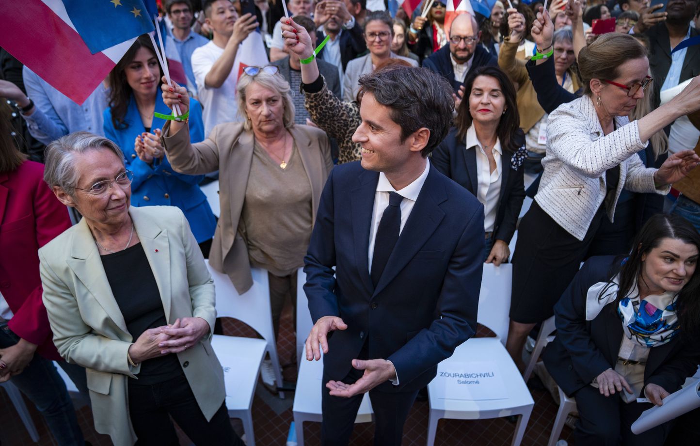 Élisabeth Borne appelle le parti Renaissance à devenir un collectif plutôt qu'un outil de communication personnelle pour Gabriel Attal