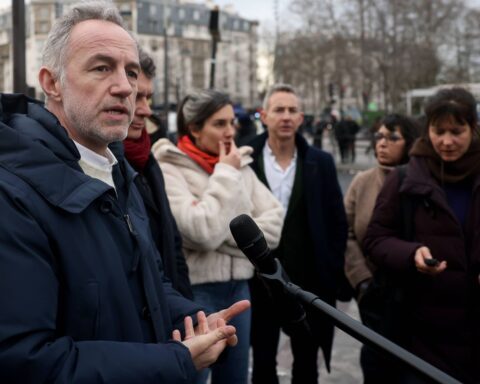 Emmanuel Grégoire propose 30 kiosques mobiles de police municipale pour améliorer la sécurité à Paris