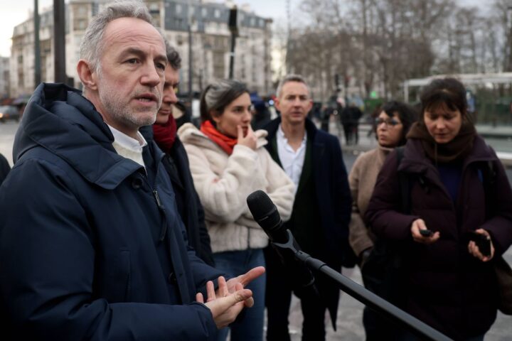 Emmanuel Grégoire propose 30 kiosques mobiles de police municipale pour améliorer la sécurité à Paris