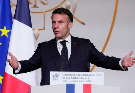 Emmanuel Macron dénonce le "détournement" progressif des États-Unis de certains alliés lors de la Conférence des ambassadeurs
