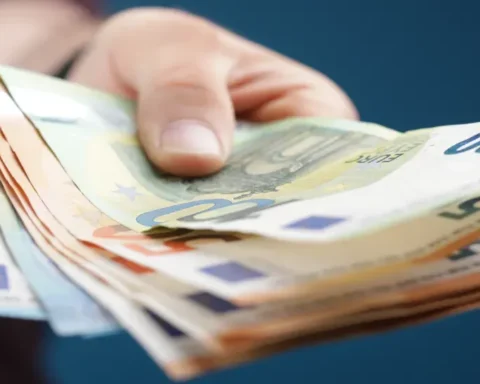 En 2026, de nouvelles règles entourent les dons d'argent : attention à cette erreur qui peut avoir des conséquences financières importantes.